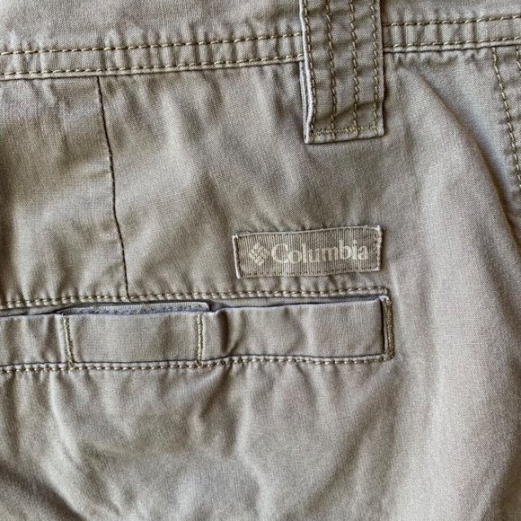 Columbia khaki Utility Cargo Shorts‎ mens 38 x 9 x 20 camping hiking - Picture 4 of 5